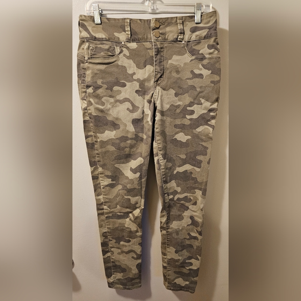 Seven 7 Women's High Rise Skinny Curvy Camo Jeans Women's Size 10